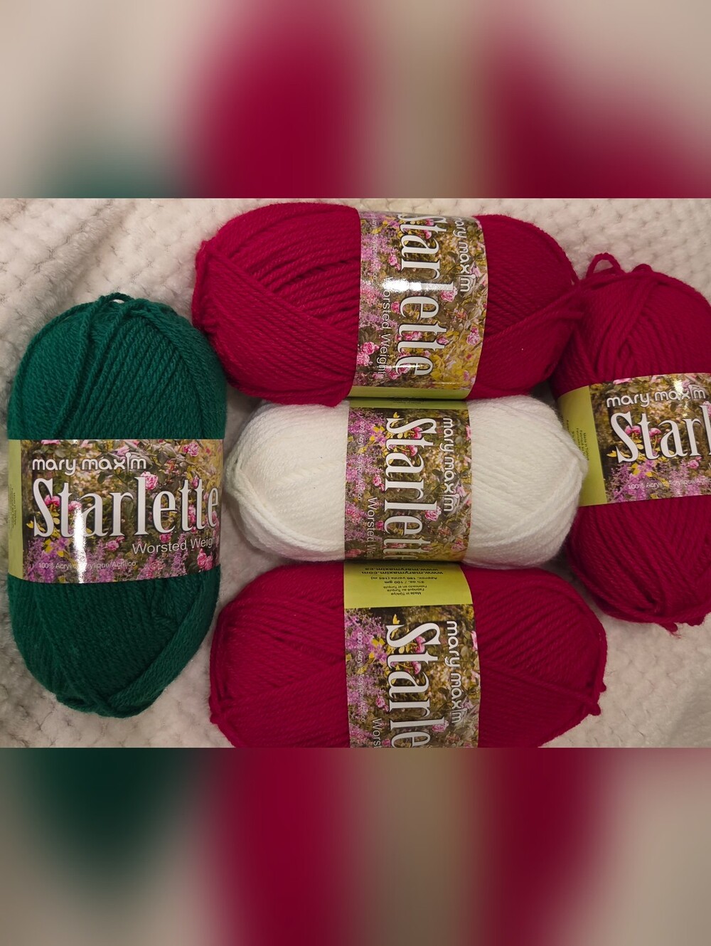 🎄🎁CHRISTMA YARN LOT Mary Maxim Starlette Worsted Weight Yarn Bundle 4 Skeins